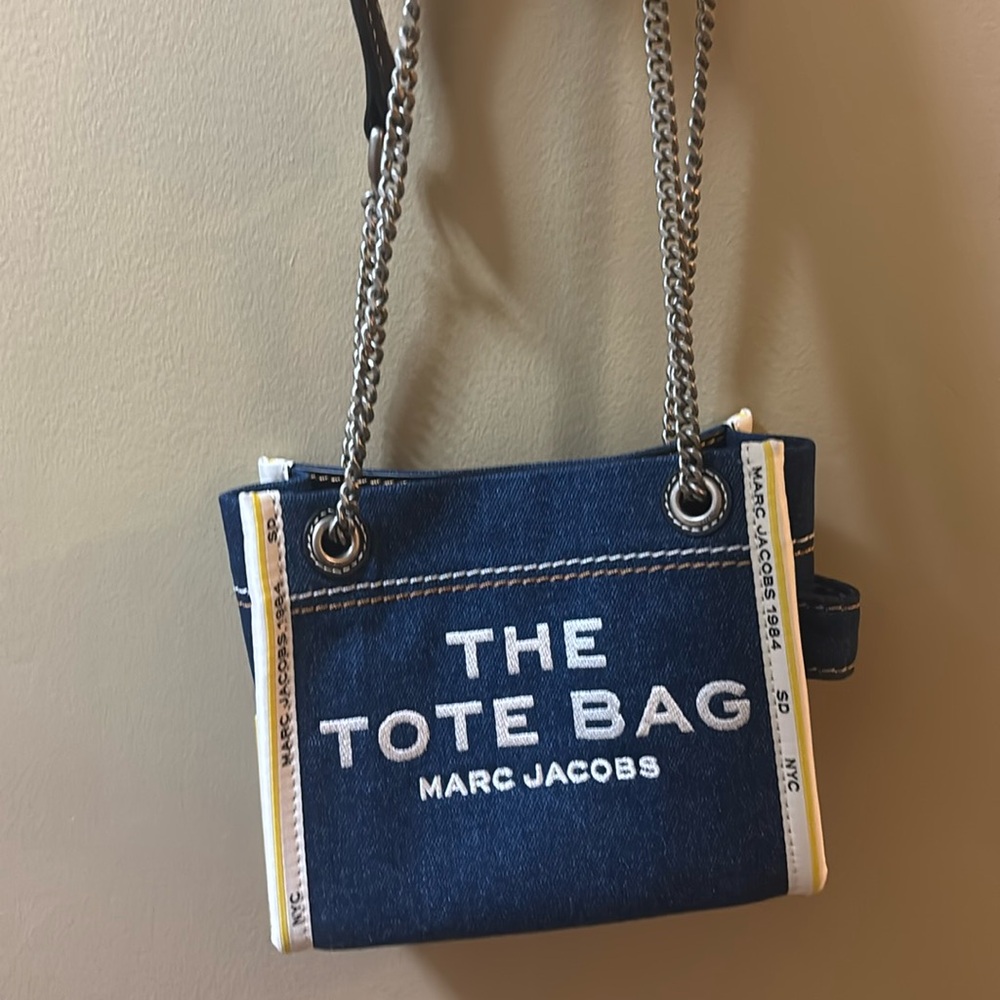 Marc Jacobs “The Tote Bag” mini